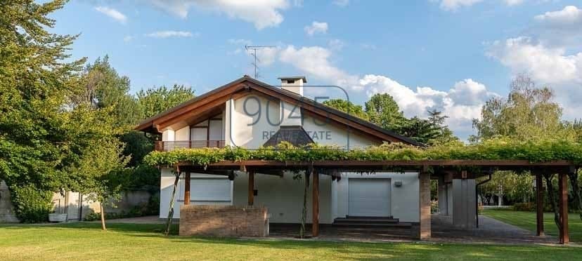 Elegante Villa auf großzügigem Landgut in Gemona del Friuli, Friaul-Julisch Venetien - Italien, Foto 2 von 17