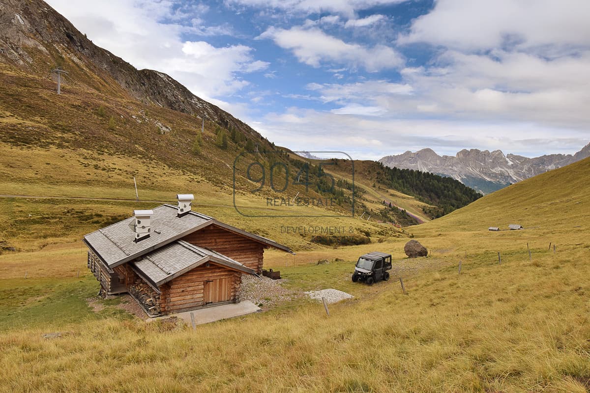 Exklusive Ski-in/Ski-out-Baita in der Val Jumela - Ein einzigartiges Refugium in absoluter Alleinlage im Herzen der Dolomiten, Foto 1 von 10