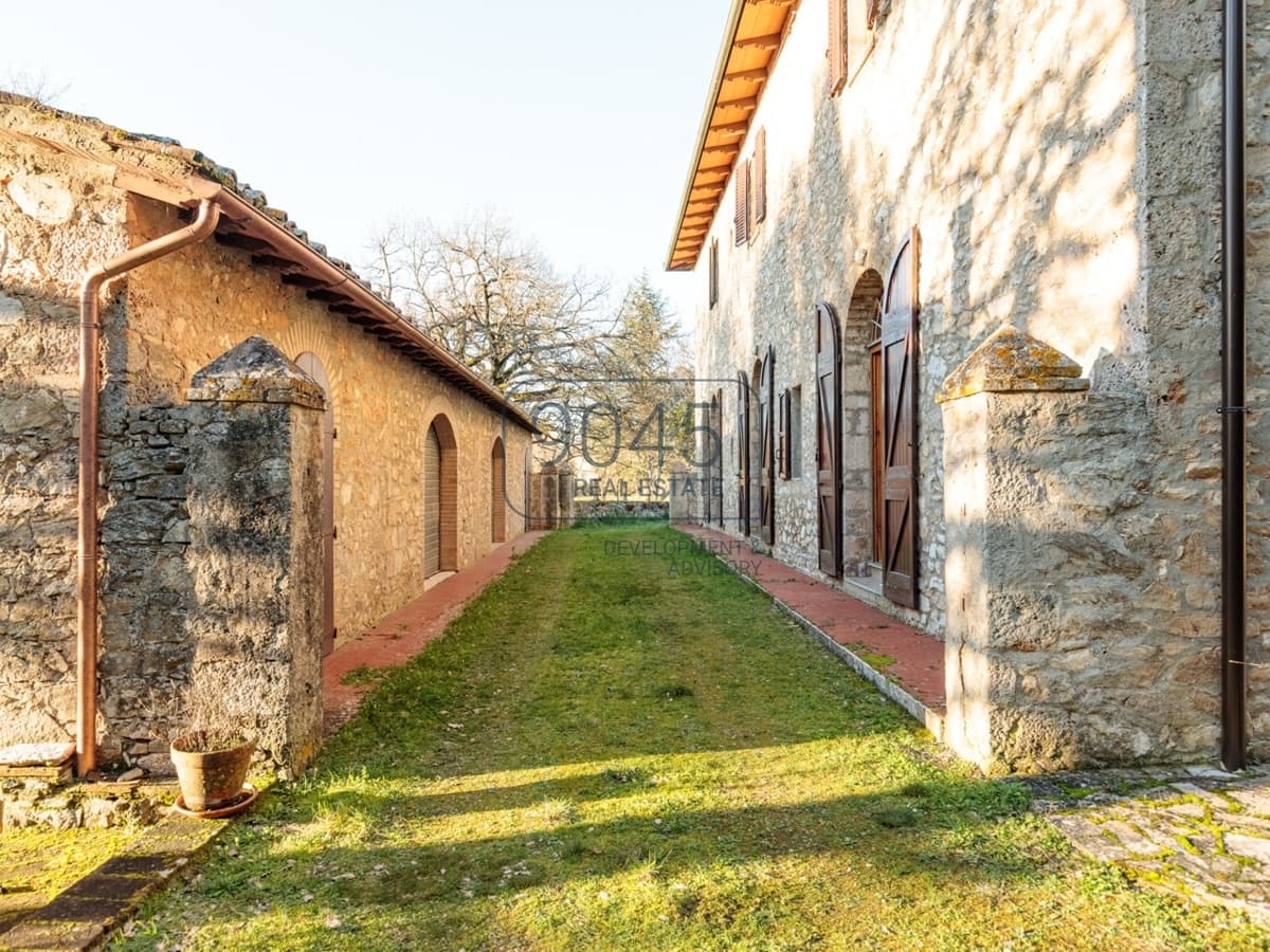 Exklusives Landanwesen in Casole D'Elsa im Herzen der Toskana, Foto 3 von 32