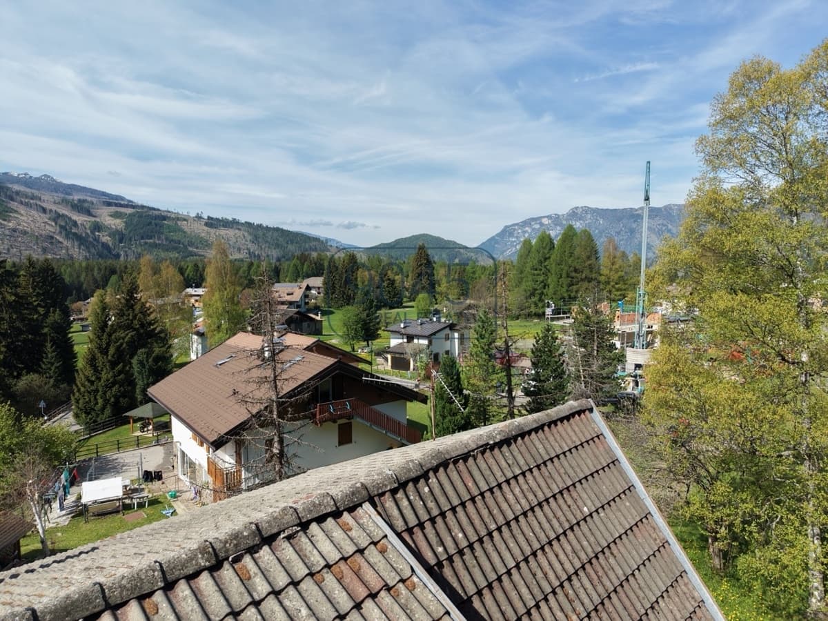 Esclusiva villa panoramica a Bellamonte - vivere in una posizione soleggiata e tranquilla con vista sulle Dolomiti, foto 2 di 21