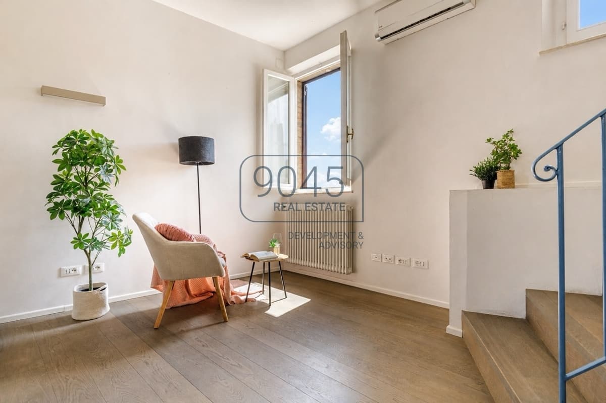 Stylish old town apartment in the heart of San Gimignano - Tuscany, photo 2 of 23