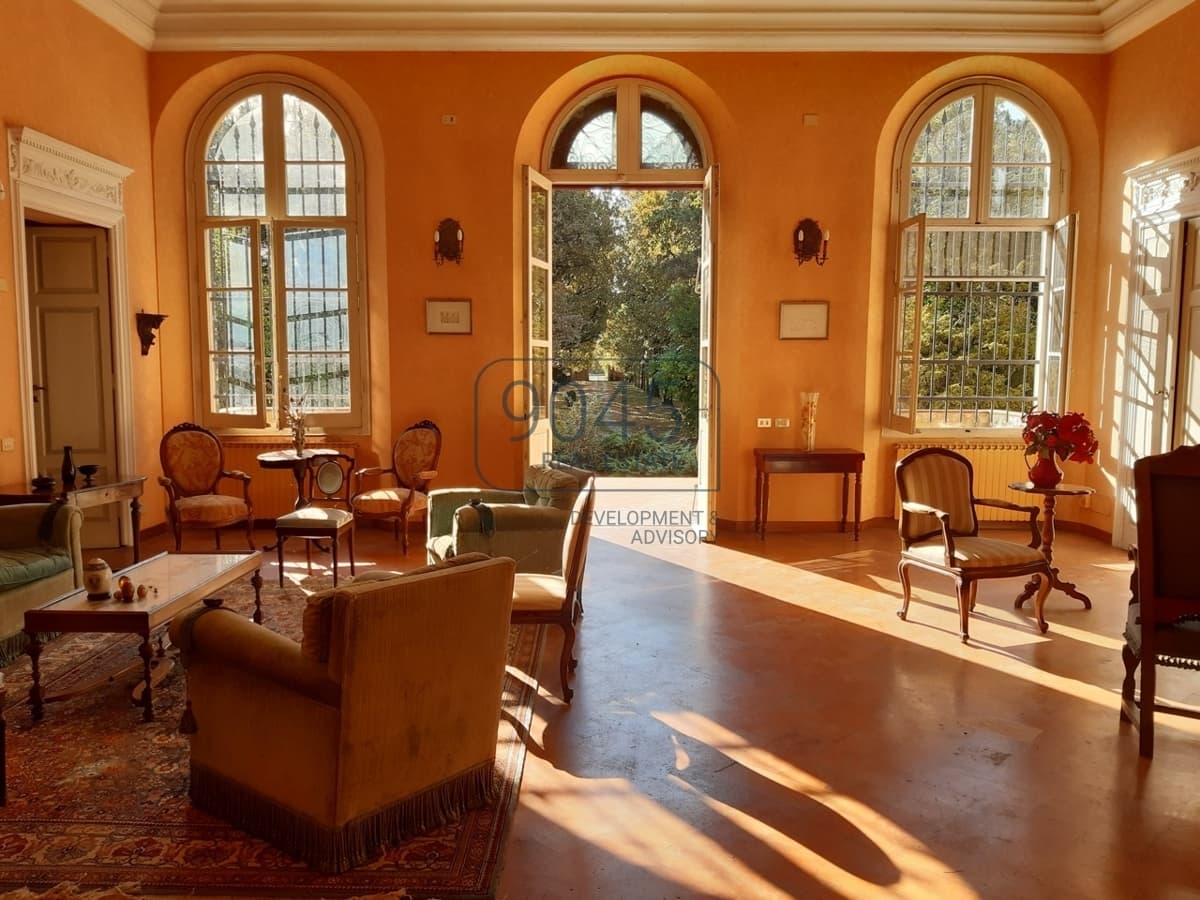 A Once-in-a-Lifetime Opportunity: Stately Villa with Park, Indoor Pool, and Guest House in Reggio nell'Emilia, photo 1 of 3
