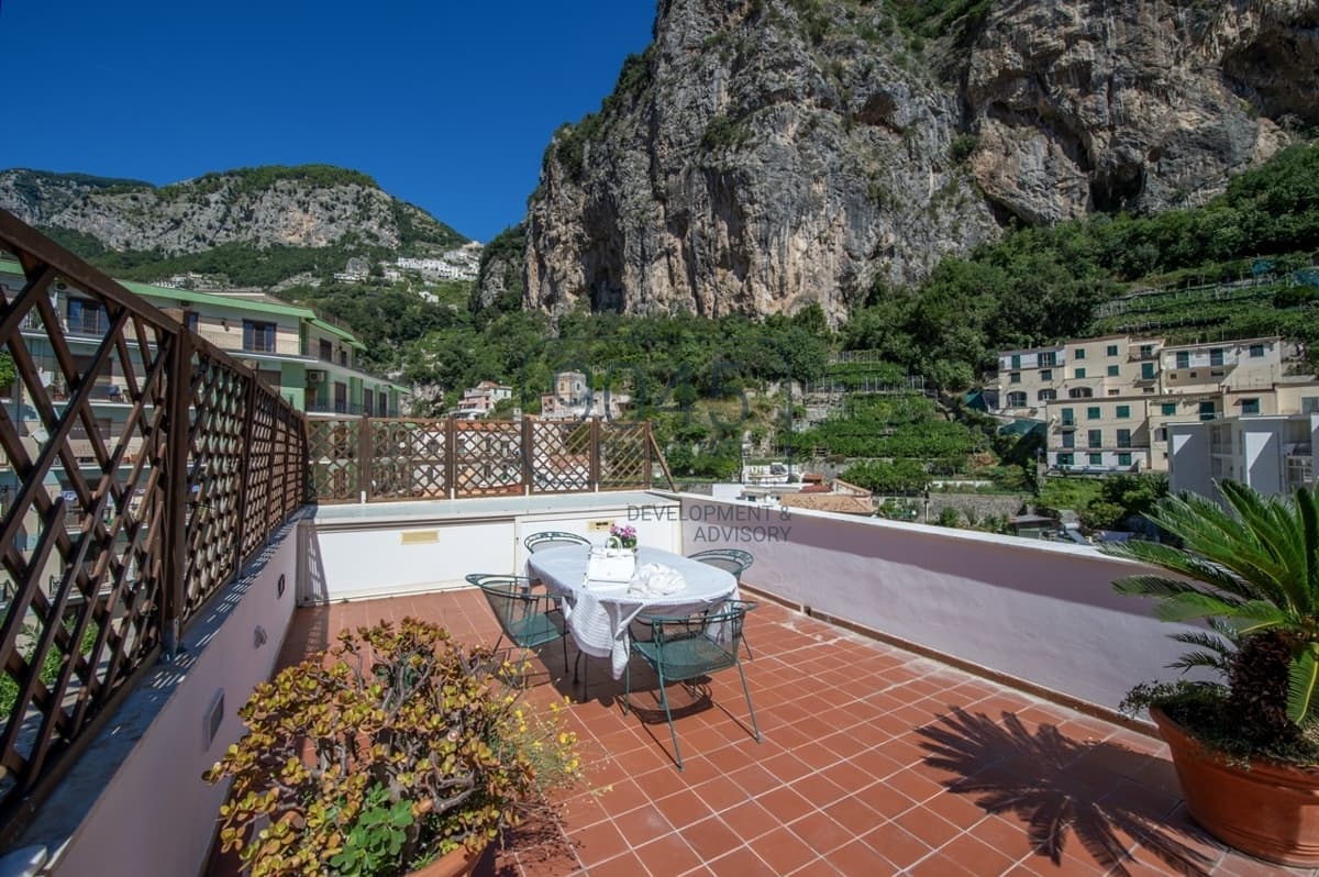 Exclusive living in the heart of Amalfi - with a panoramic terrace and spectacular views, photo 2 of 29
