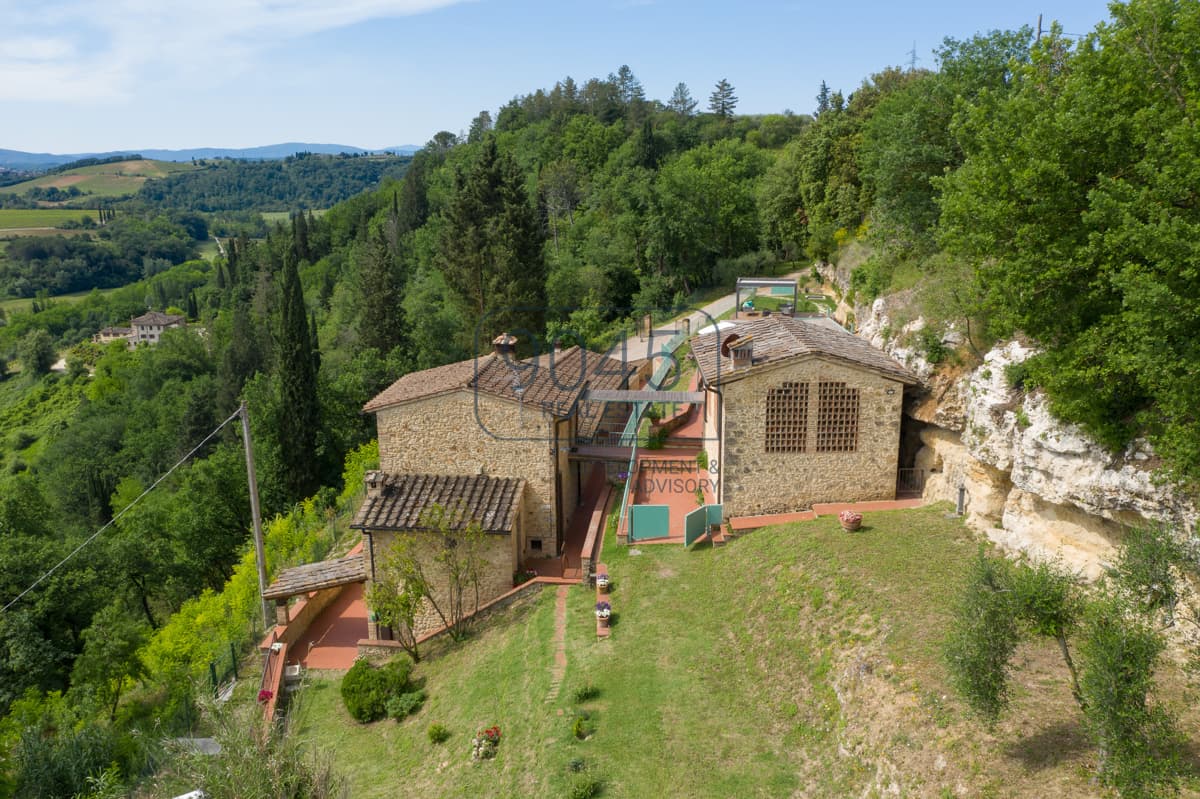 Restauriertes Landhaus mit beheiztem Pool bei Poggibonsi - Toskana, Foto 3 von 26