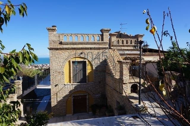 Einzigartige Villa mit Meerblick und fussläufig zum Strand in Tortoreto Lido - Abruzzen, Foto 3 von 17