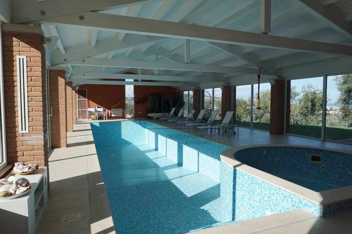 Exclusive Villa mit Schwimmbad und Meerblick in Giulianova - Abruzzen, Foto 3 von 15