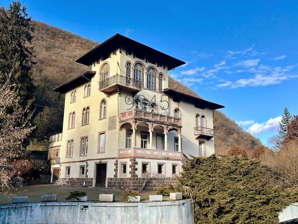 Altbauvilla mit großzügigem Privatgrundstück in Pfatten - Südtirol in Pfatten, Immobilie von 9045 REAL ESTATE