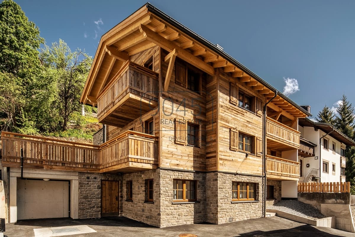 Exklusives Chalet in Bestlage von St. Anton am Arlberg - Österreich in St. Anton am Arlberg, Immobilie von 9045 REAL ESTATE