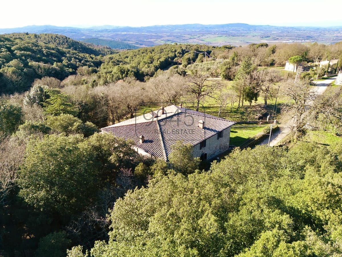 Esclusiva tenuta di campagna a Casole D'Elsa nel cuore della Toscana a Casole D'Elsa, immobile proposto da 9045 REAL ESTATE