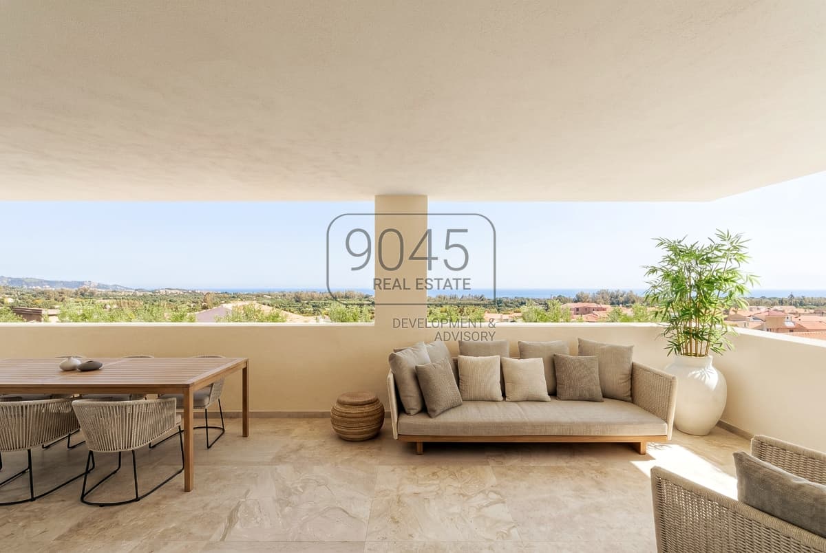 Exklusives Luxus-Penthouse in Budoni - Panoramaterrassen, Privataufzug und Meerblick in Bestlage Sardiniens in Budoni, Immobilie von 9045 REAL ESTATE