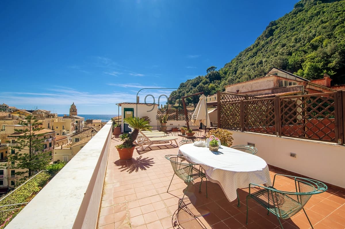 Exclusive living in the heart of Amalfi - with a panoramic terrace and spectacular views in Amalfi, property offered by 9045 REAL ESTATE