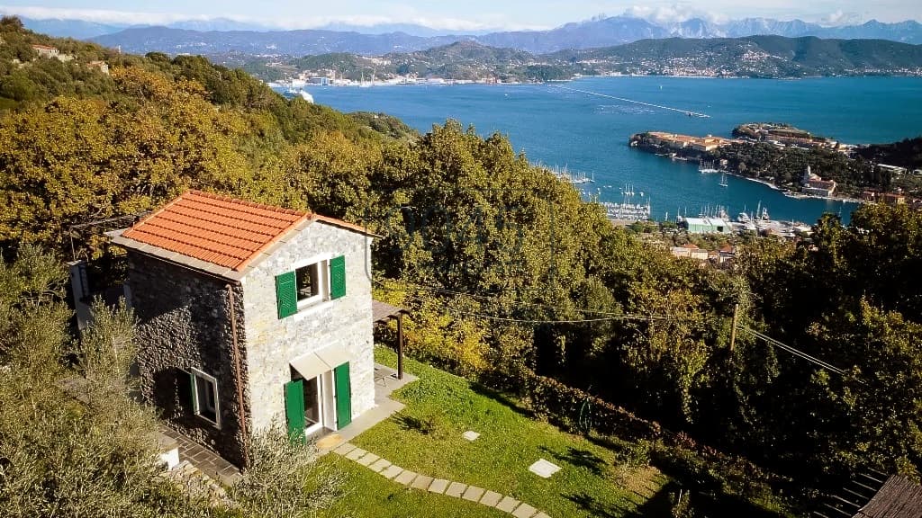 In affitto: Villa Ca Damare - romantico rifugio con vista sul mare a Portovenere a Portovenere, immobile proposto da 9045 REAL ESTATE