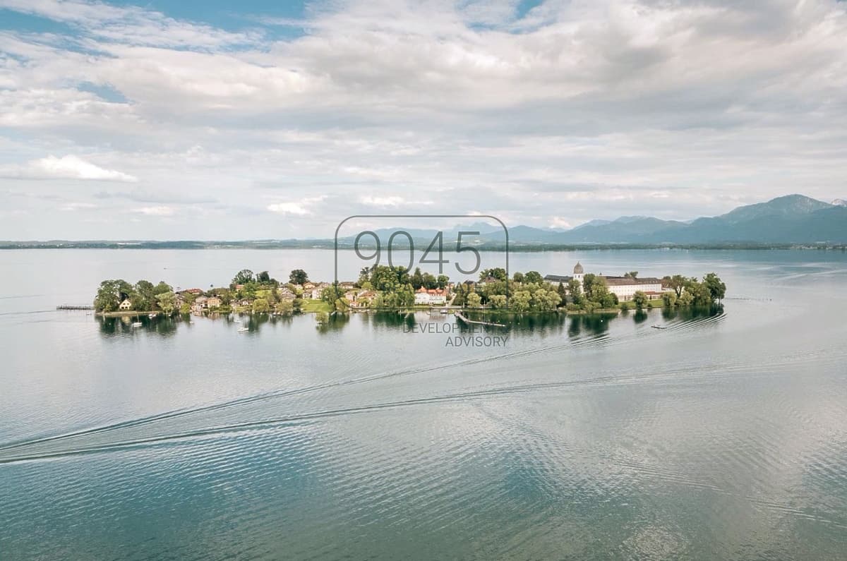 Secret Sale: Historic Estate in a Unique Waterfront Location on Fraueninsel - Chiemsee in Chiemsee / Frauenchiemsee, property offered by 9045 REAL ESTATE