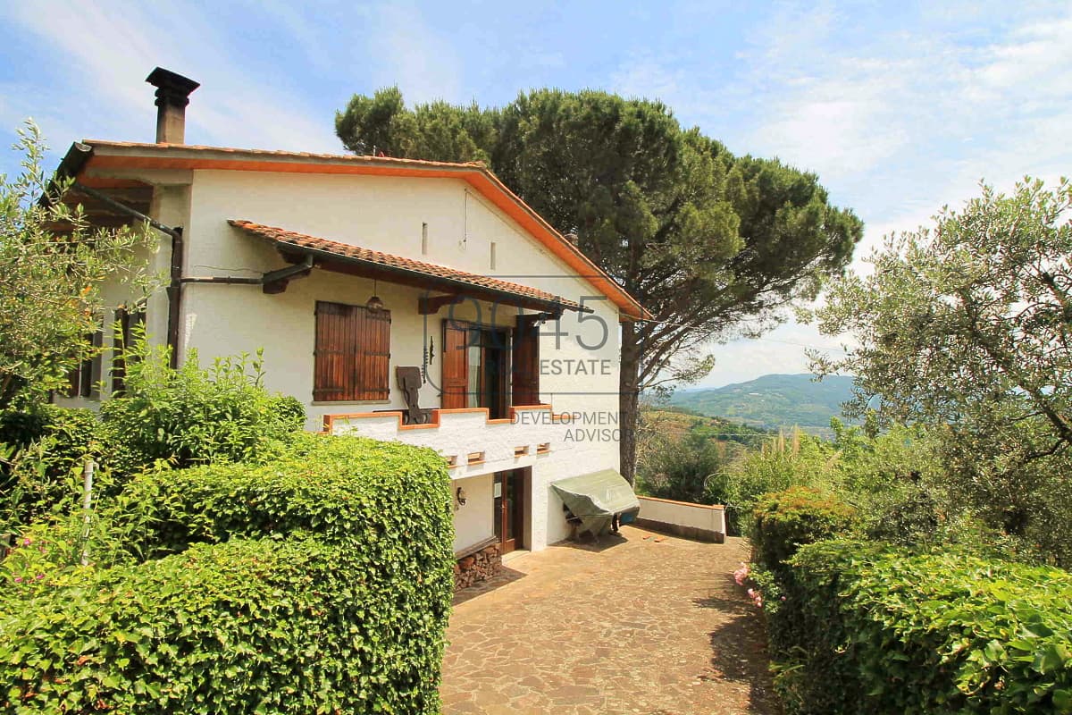 A gem in a hilly location with panoramic views in Nievole - Montecatini Terme Tuscany in Montecatini Terme, property offered by 9045 REAL ESTATE